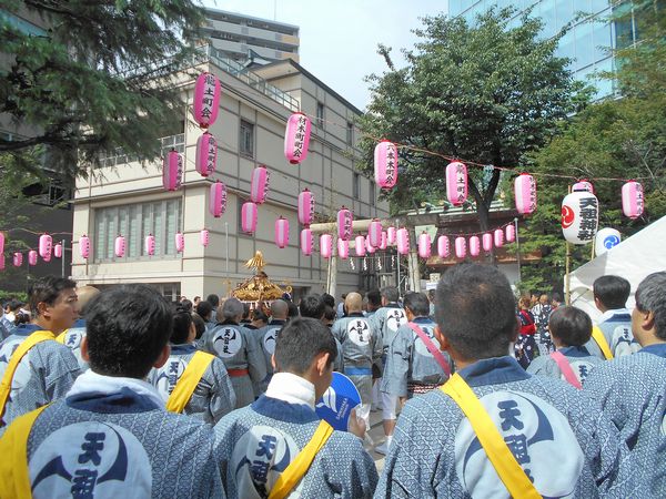4六本木 天祖神社 例大祭 2016年 神輿渡御