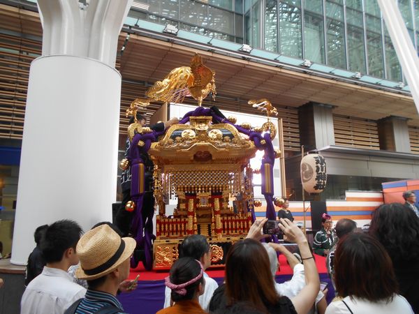 7赤坂氷川神社祭礼、東京ミッドタウンで式典 2016年