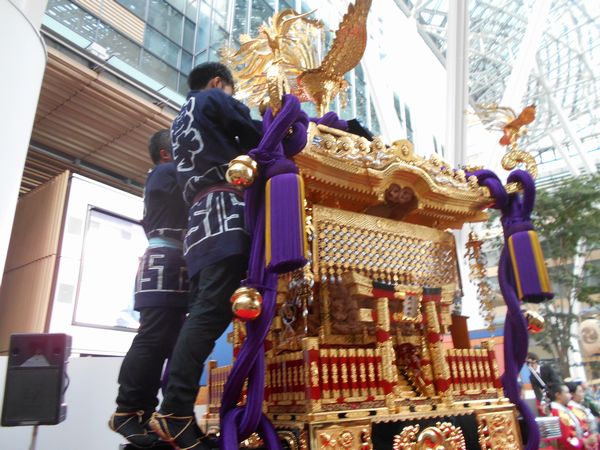 6赤坂氷川神社祭礼、東京ミッドタウンで式典 2016年